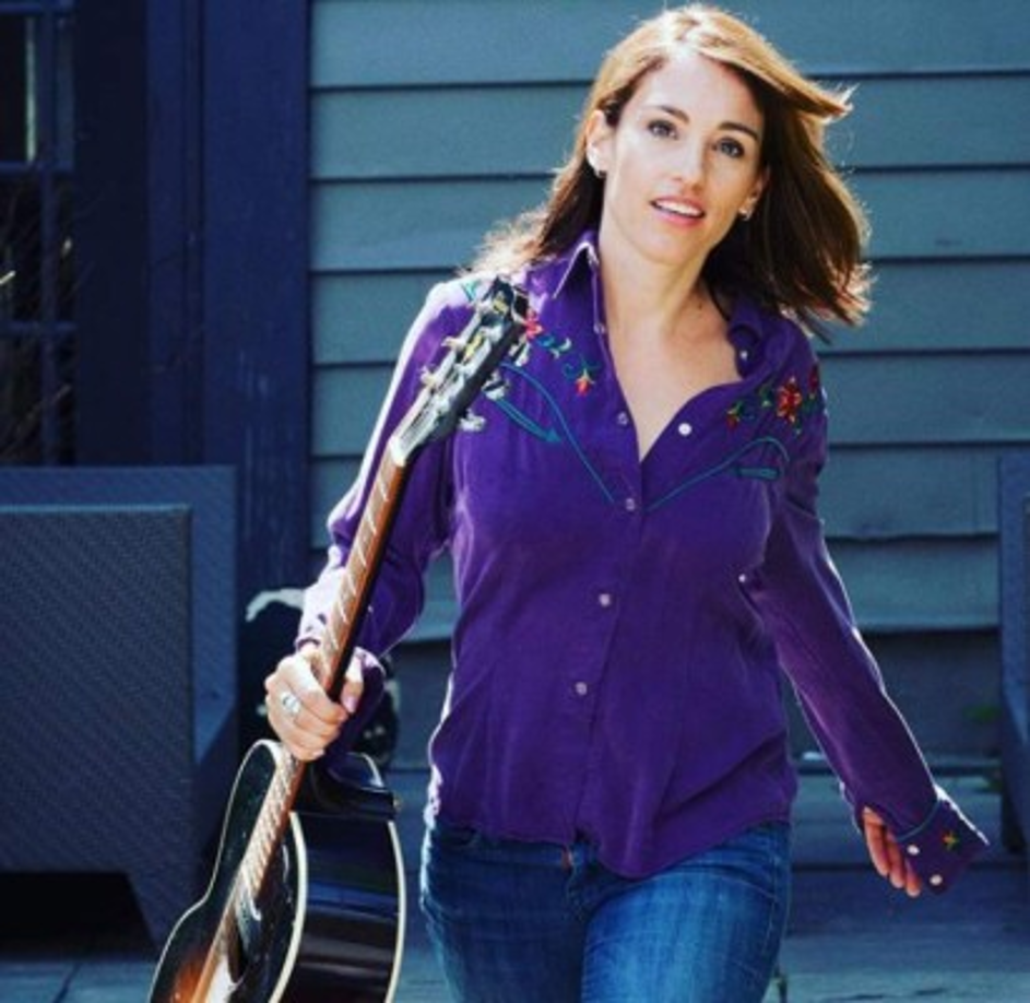 Amy también ha optado por seguir una carrera alejada de la actuación y ahora se enfoca en la dirección y producción, realizando varios cortometrajes y películas.