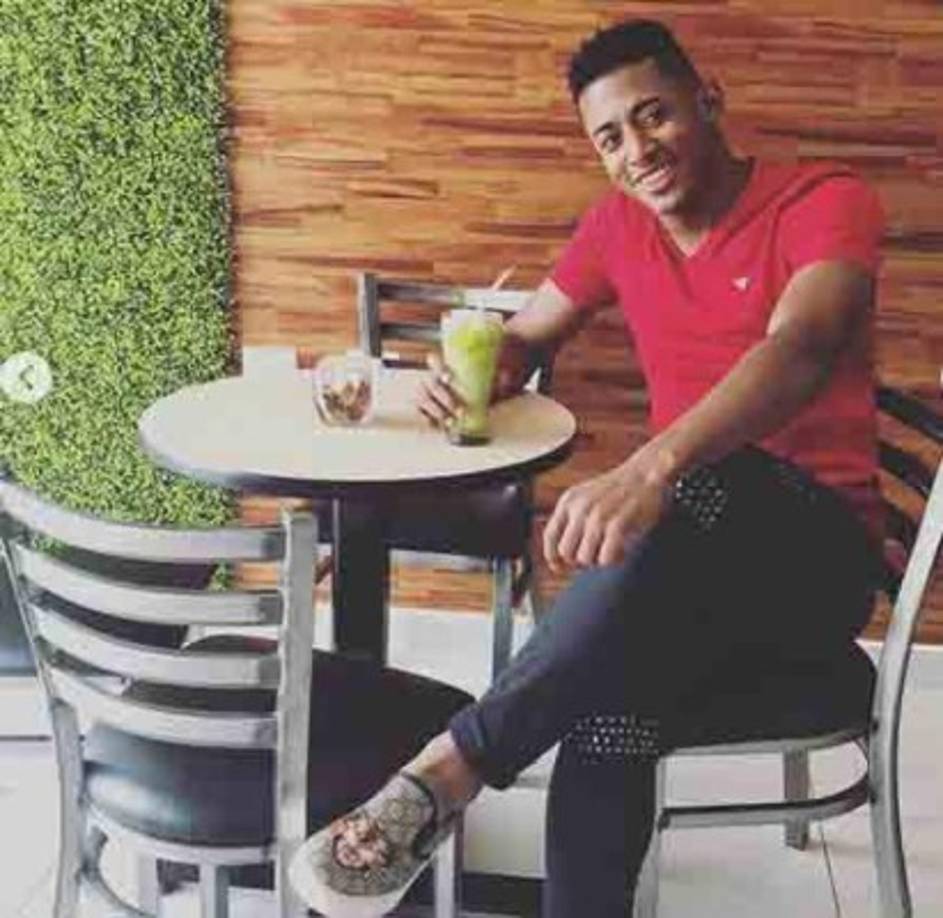 Antony Lozano ha sido un futbolistas que ha luchado por llegar a la cima. Pese a las críticas, el catracho ha callado bocas y hoy juega en el Girona FC de la primera de España.