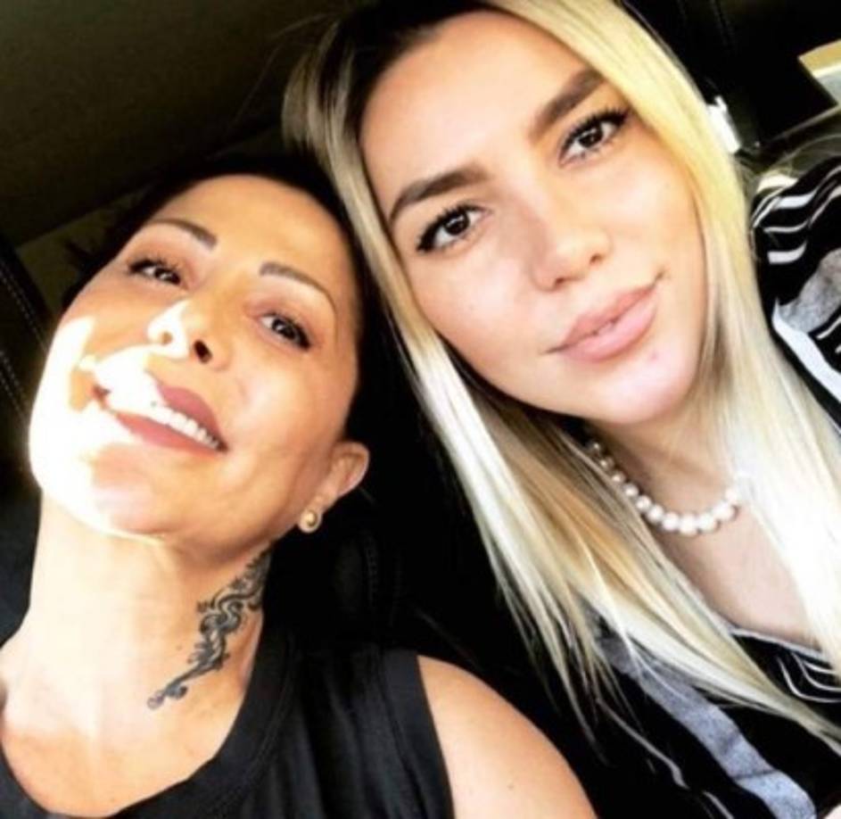 En declaraciones anteriores, la joven dijo que su madre hizo un gran esfuerzo para darle todo lo que necesitaba ya que fue madre soltera, pero no puede olvidar ciertos resentimientos que tiene hacia ella.