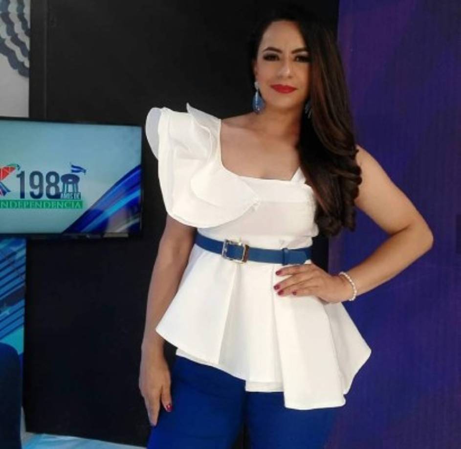 Kenia Torres - Azteca Honduras <br/><br/>La experimentada periodista Kenia Torres nos brinda su toque en el programa de deportes del canal Azteca tv.