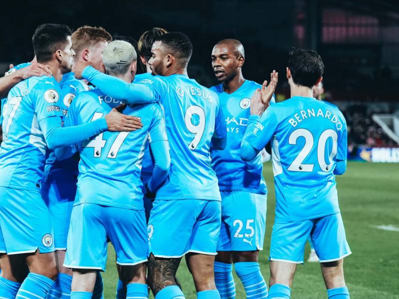 Manchester City venció al Brentford en su último juego del 2021.