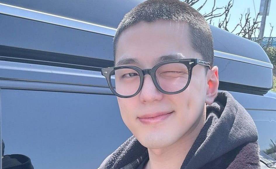 Actores surcoreanos que deben hacer su servicio militar en la cumbre de sus carreras