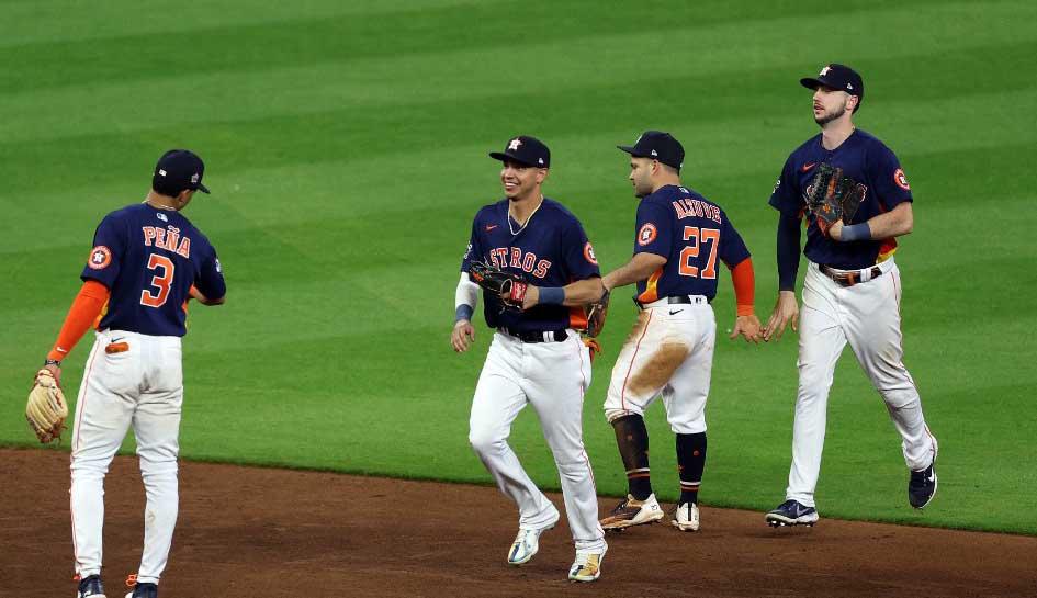 ¡Histórico! Mauricio Dubón debuta en la Serie Mundial en triunfo de los Astros de Houston