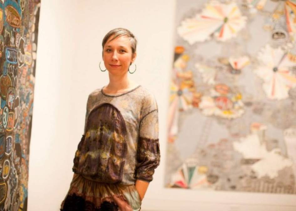 Nacida em Ohio, Alexandra Grant, de 46 años, se graduó en historia y arte Swarthmore College en 1994 y desde entonces ha trabajado en el campo y ha expuesto sus obras en todo el mundo.<br/>