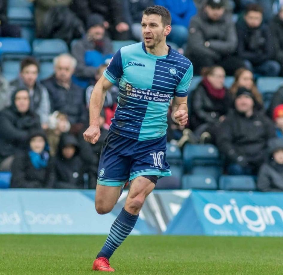 Se dio cuenta de la gravedad de su problema al sufrir continuos mareos y pérdidas de memoria. “Me olvido de palabras sencillas. Hay cosas que me pasaron en los últimos dos meses y no las recuerdo. Las implicaciones a largo plazo me asustan, por supuesto”, confesó. 