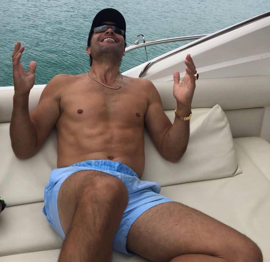 “Yo permito que los fans me utilicen y disfruten de mi”, dijo este viernes con natural seducción el intérprete de “Humanos a Marte”.