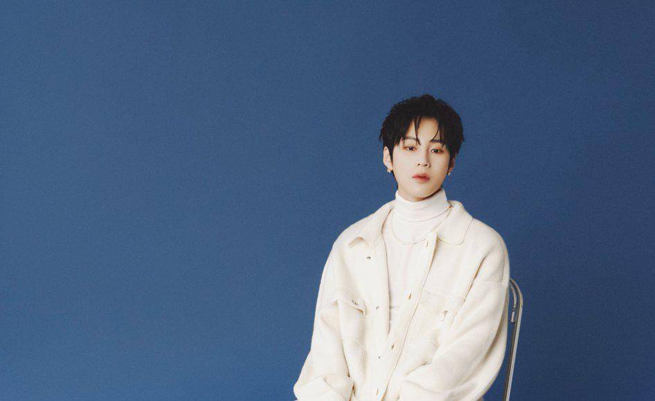 Ha Sungwoon será dado de baja del ejército el 23 de abril. El cantante coreano debió iniciar su servicio militar en septiembre del 2022, pero lo pospuso porque contrajo COVID-19. A finales de octubre de ese mismo año finalmente se enlistó. Jimin del grupo BTS, su mejor amigo y con quien grabó el éxito Whith You, fue a despedirlo. Se espera que al salir retome su carrera musical.