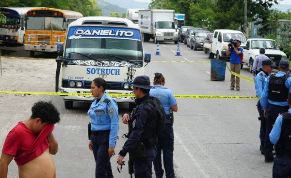 Fortín manejaba el bus de la empresa Sotruch, con número de registro 01. Lo acribillaron a balazos dos sicarios cerca de las 9:50 am en la autopista que conduce de Choloma a Puerto Cortés.