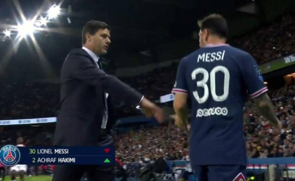El feo gesto que le hizo Messi a Pochettino al ser sustituido.