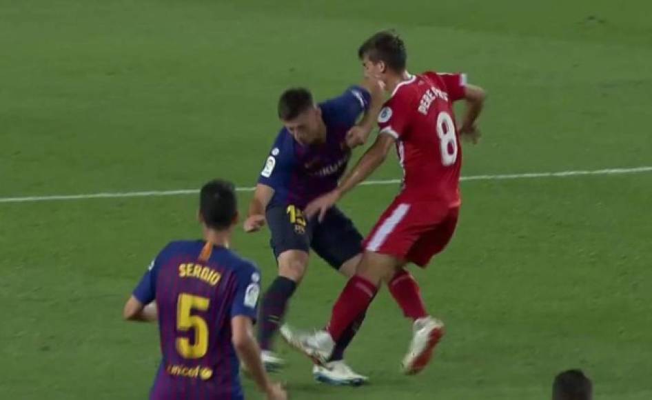 El defensor francés Lenglet, quien debuta como titular en la Liga con Barcelona, fue expulsado por un codazo en el minuto 35 y con esto cambió el rumbo del partido .