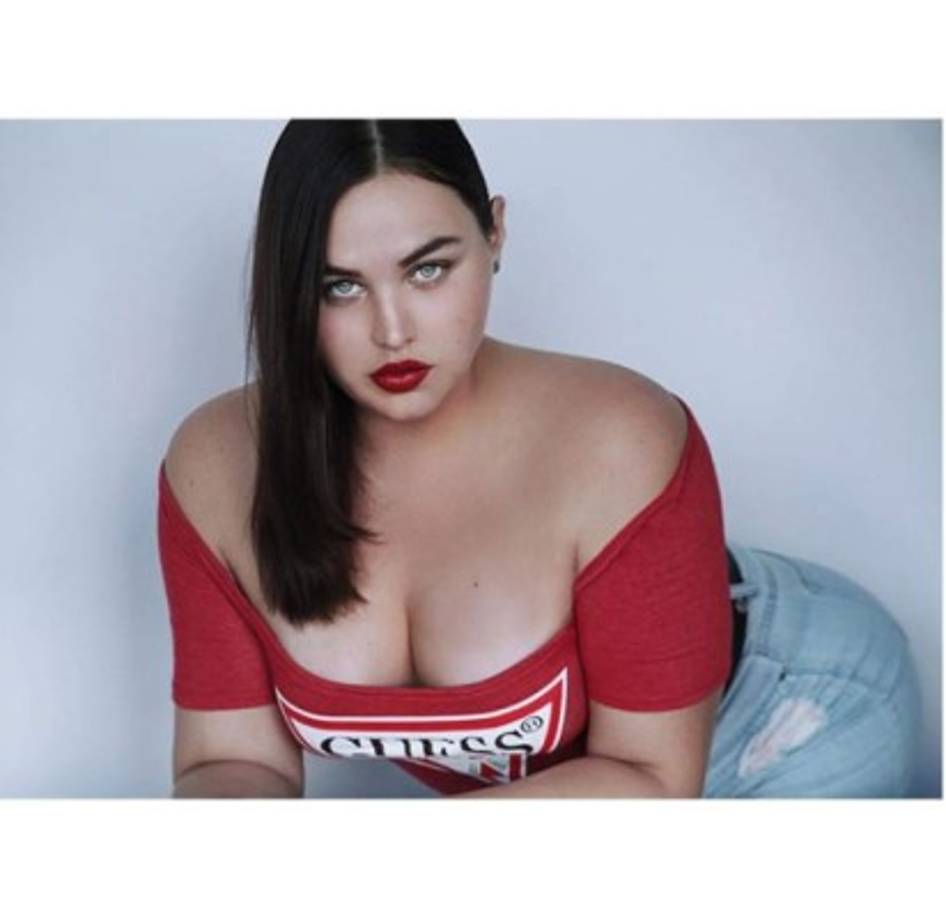 Estefanía presume sus atributos por medio de las redes sociales.