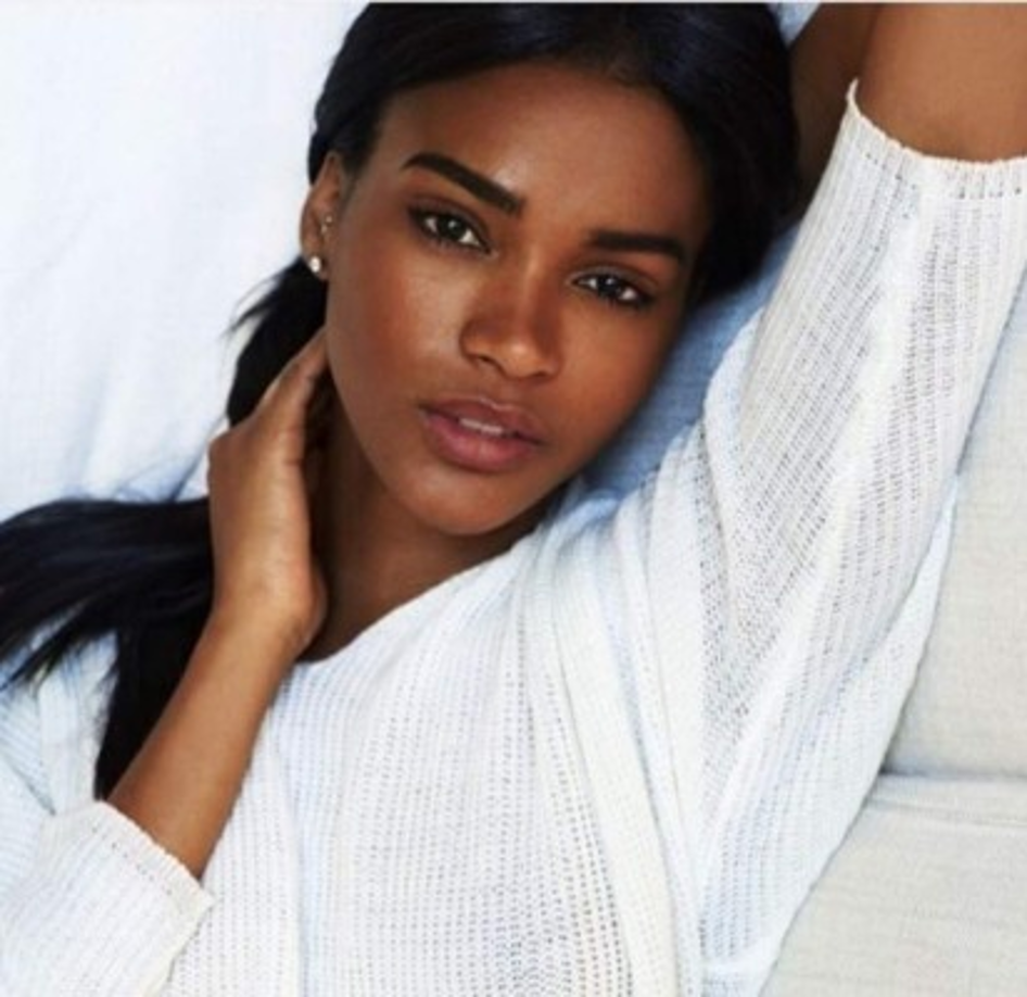 Leila Luliana da Costa Vieira Lopes​ es una modelo y reina de belleza de Angola, ganadora del Miss Universo 2011, llevado a cabo en la ciudad de São Paulo, Brasil.​ Actualmente vive en Nueva York, Estados Unidos.