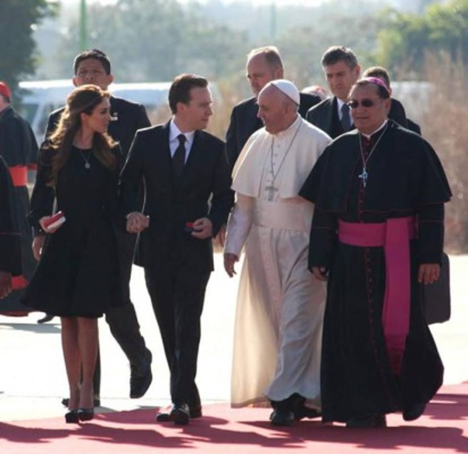 Anahí compartió en las redes sociales su entusiasmo por recibir a Francisco en el estado que dirige su esposo.