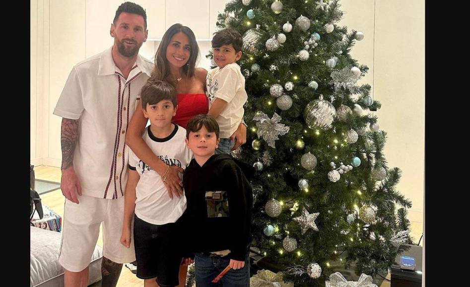 El futbolista argentino Lionel Messi pasó las navidades junto a su esposa Antonella y sus tres hijos. 