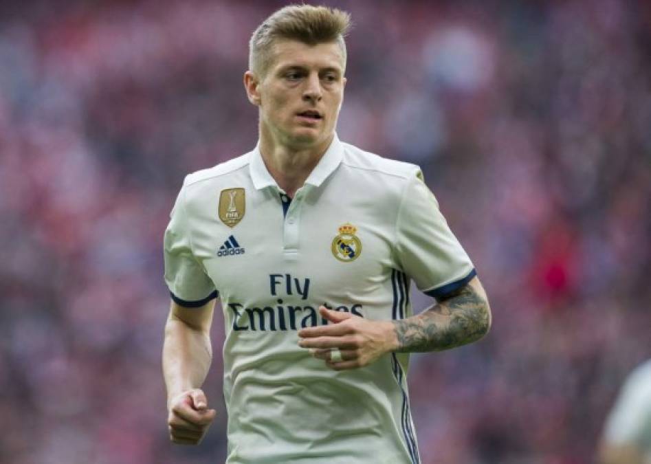 Toni Kroos: Sorpresa, el Inter de Milán ha presentado una oferta formal al Real Madrid por el volante mediocampista alemán. Lo quieren como líder de su proyecto pero en el club blanco no planean sacarlo.