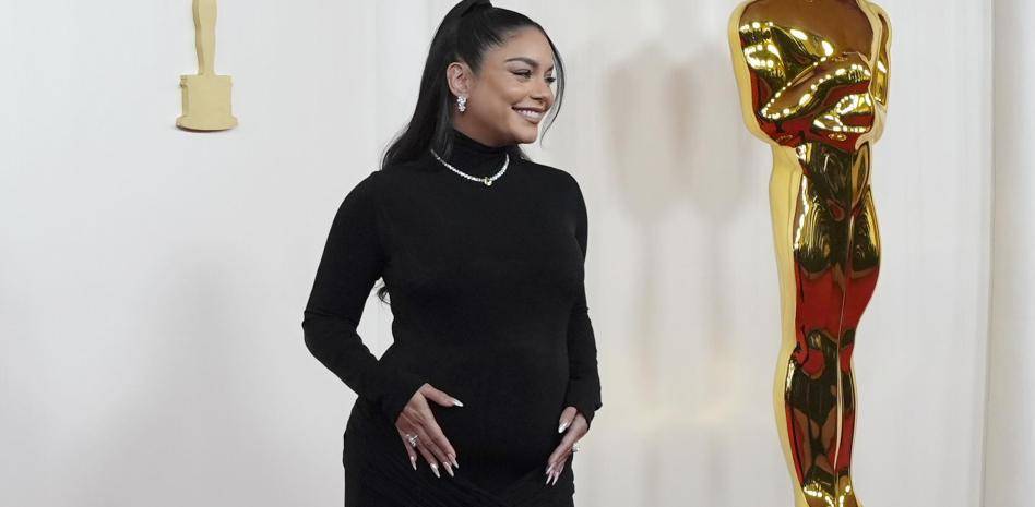 Vanessa resplandecía con joyas de Chopard, entre las que destacaba un collar con un diamante amarillo en forma de pera de 10 quilates y casi 30 quilates de diamantes blancos.