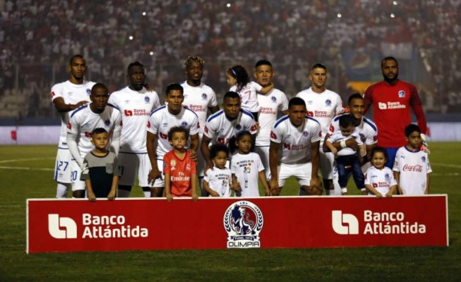 El 11 titular del Olimpia ante Real España: Edrick Mejívar, Kevin Álvarez, Esteban Espíndola, Jonathan Paz, Ever Alvarado, Carlos Will Mejía, Hendry Thomas, Deiby Flores, Bryan Moya, Diego Reyes y Jerry Bengtson.