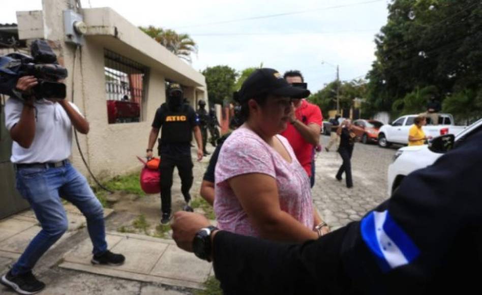 Operación Parentela dejó detenidos a Humberto Castañeda y Mariela Larios vinculados al delito de lavado de activos.