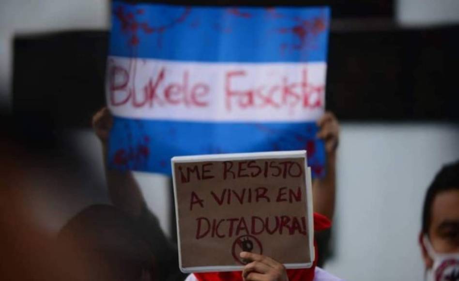 El fallo de la Sala de lo Constitucional del Supremo que habilita la reelección presidencial en El Salvador, desató una ola de protestas. Imágenes: Factum.