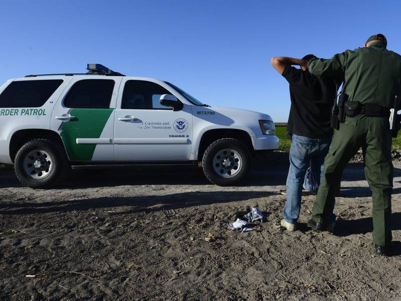 La CBP indicó que todos los migrantes fueron procesados conforme a las normas aplicables.