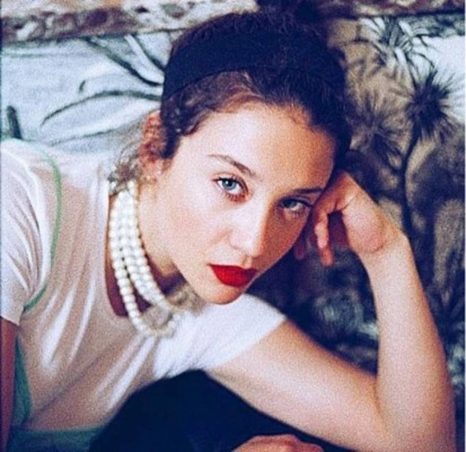 En Instagram enamora a sus fans al compartir sensuales imágenes.