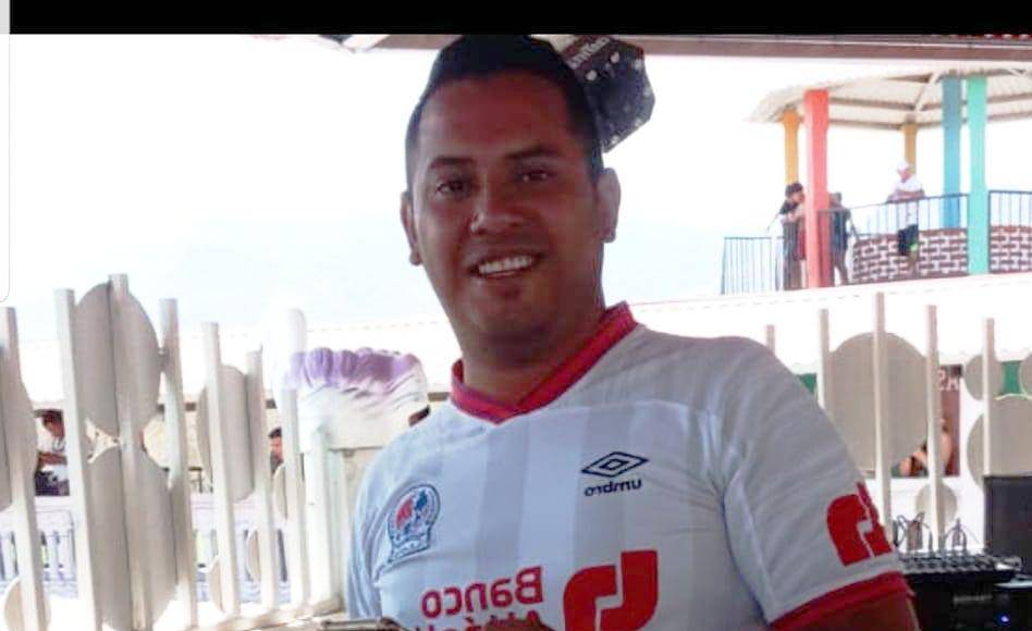 Los familiares y amigos de Jeriel fueron sorprendidos con la noticia de su muerte y lamentaron su muerte en en la emboscada.