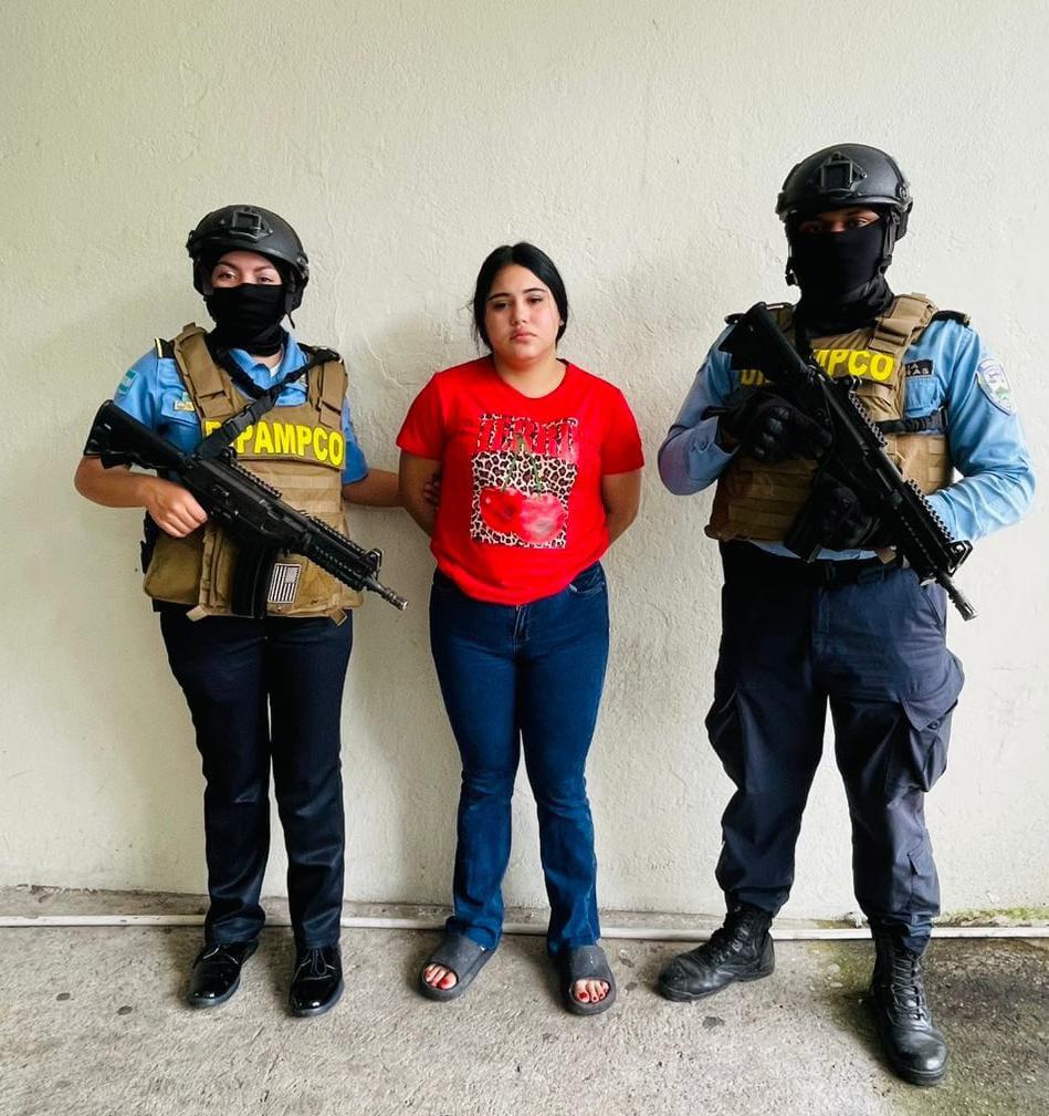 Policía: peligrosa extorsionadora de la 18 operaba bajo órdenes dictadas en visitas conyugales