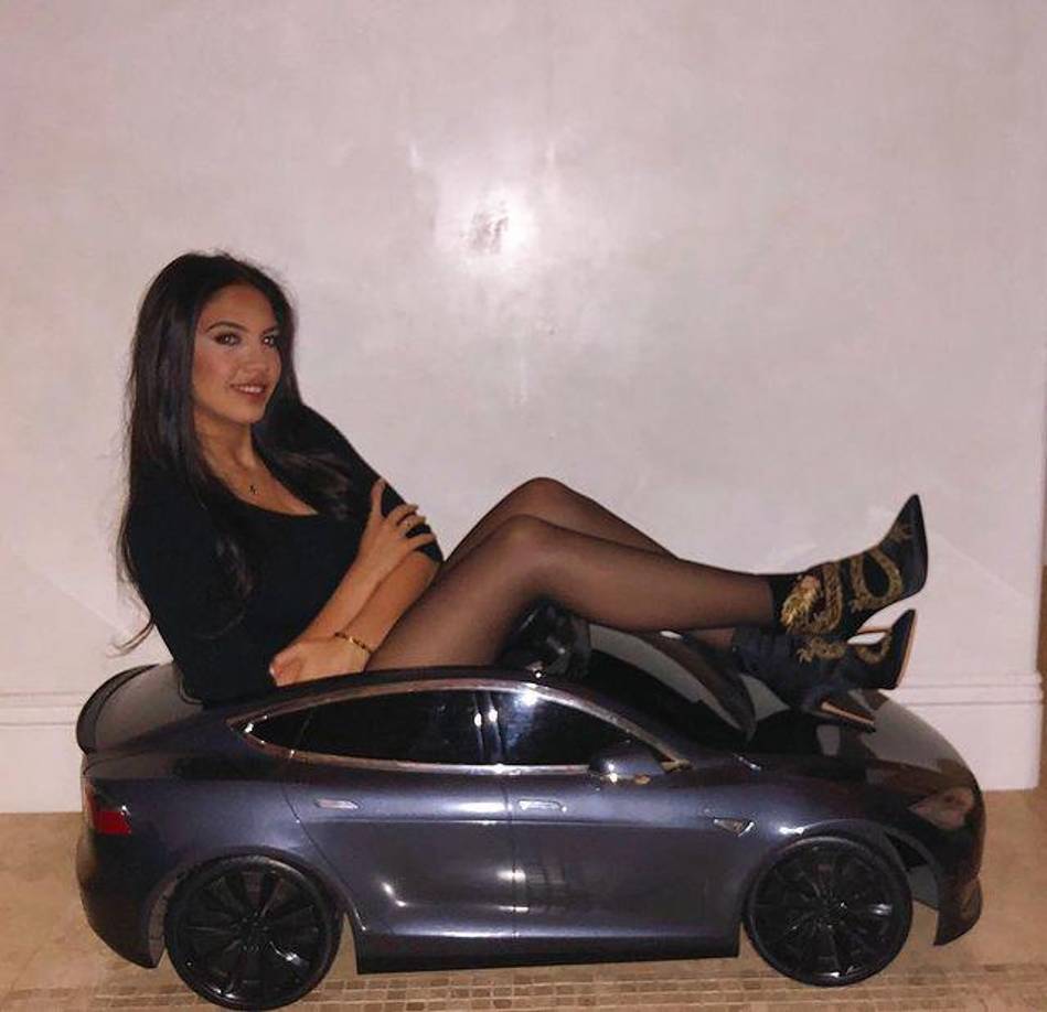 Pero,<b> ¿</b>quién es la jovencísima novia de Al Pacino?