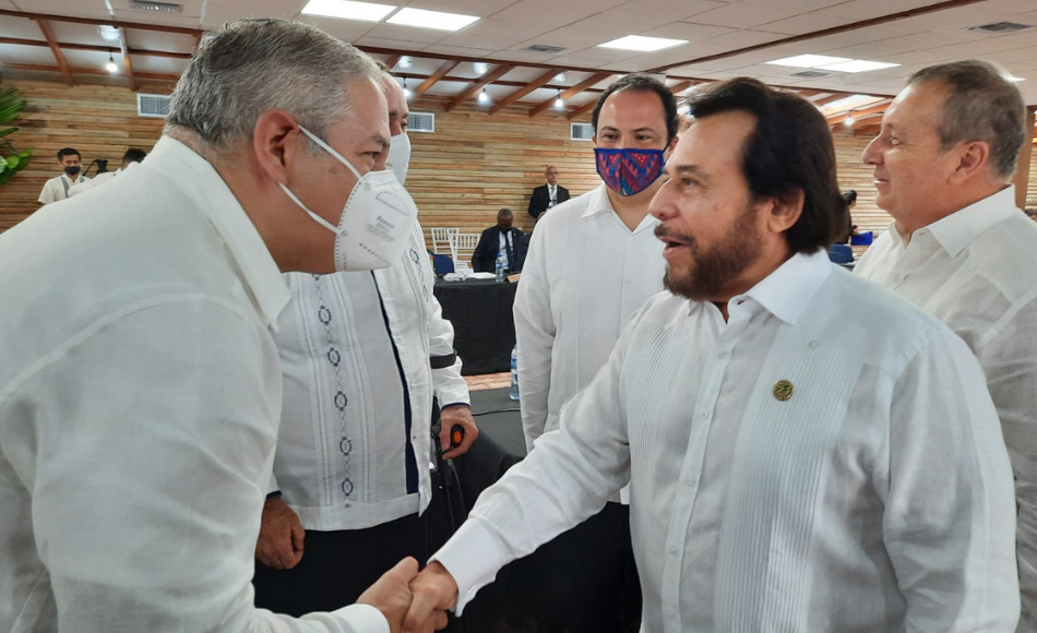 Canciller hondureño participa en la IV Cumbre de Jefes de Estado y de Gobierno en Belice