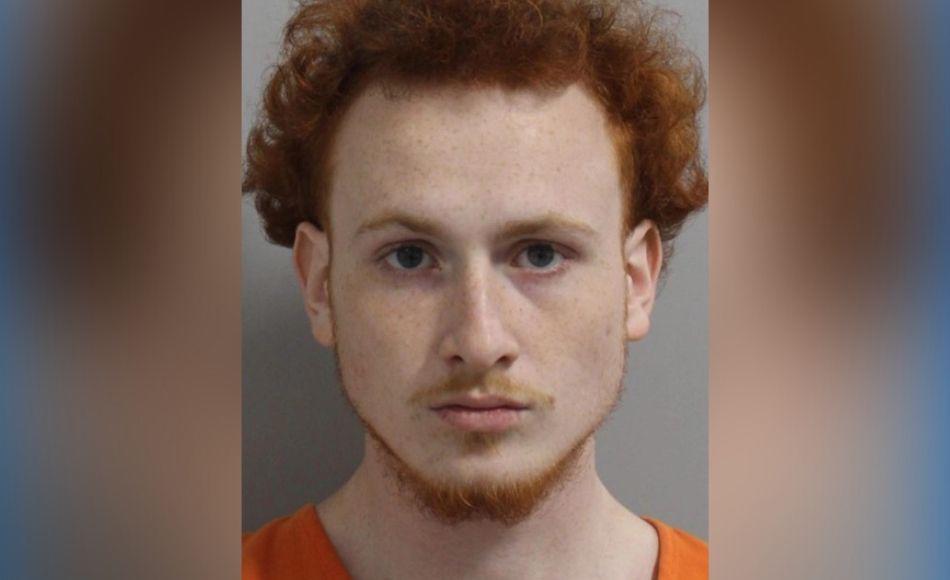 Joven mata a su madre por pedirle que dejara de fumar en casa en EEUU