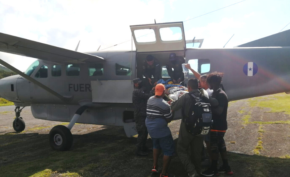 Envían ayuda humanitaria a afectados en Guanaja