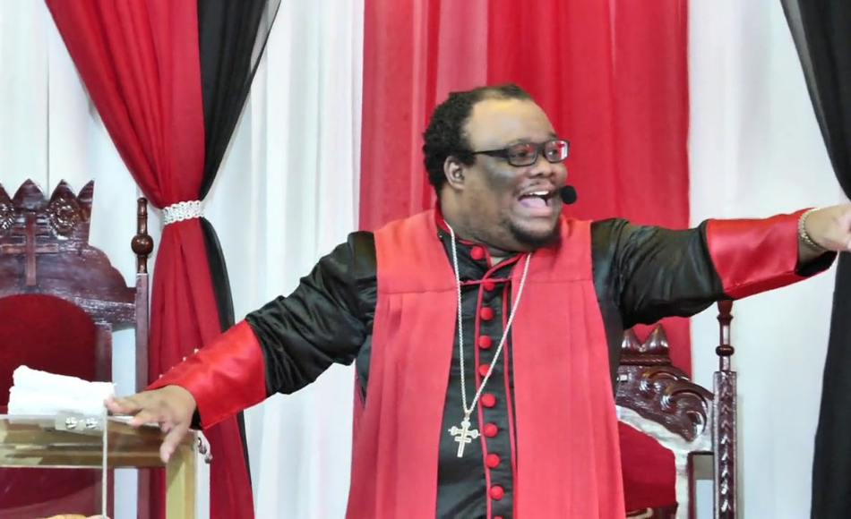 Arrestan a profeta por presuntamente hacer sacrificios humanos