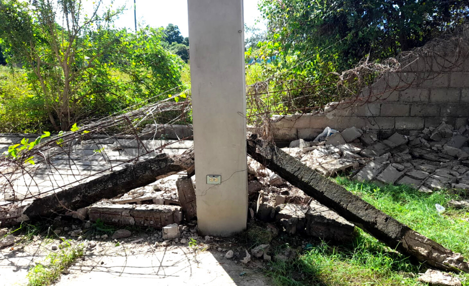 Rayo destruye parte de un centro educativo en Choluteca