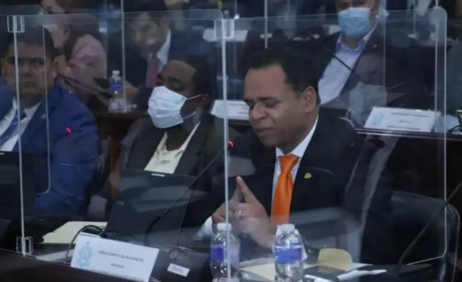 “Errar es de humanos y rectificar es de sabios”: diputado Jorge Zelaya tras derogación de Ley de Secretos