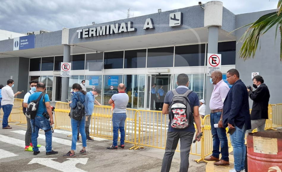 Reanudan operaciones en aeropuerto Villeda Morales tras falla en torre de control