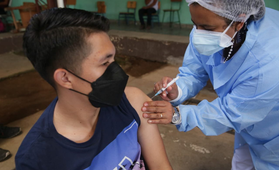 Viajeros serán vacunados contra el covid en la terminal de buses de San Pedro Sula