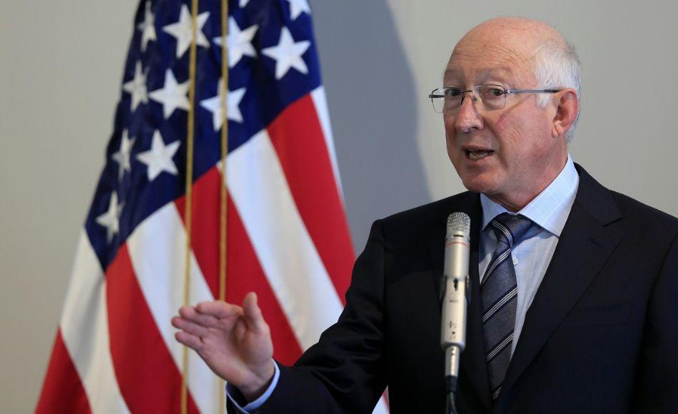 Embajador de EEUU en México culpa a “gobiernos que no trabajan” de migración