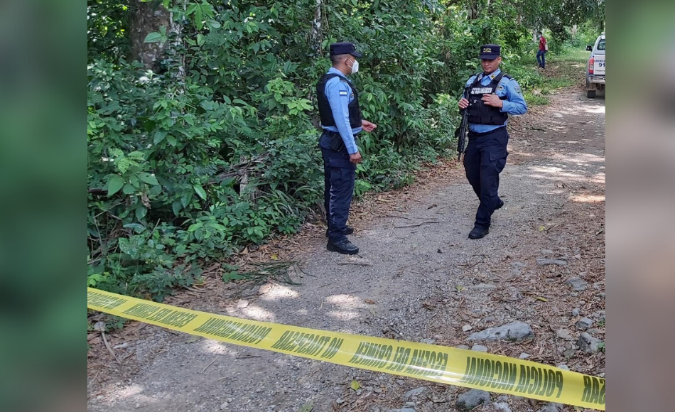 Asesinan a balazos a dos jóvenes en La Ceiba