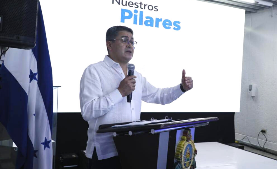 “Prohibido olvidar”: presidente Hernández a votantes