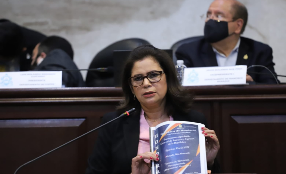 Gobierno destina más de L19,000 millones para rescate de la Enee, según Rixi Moncada