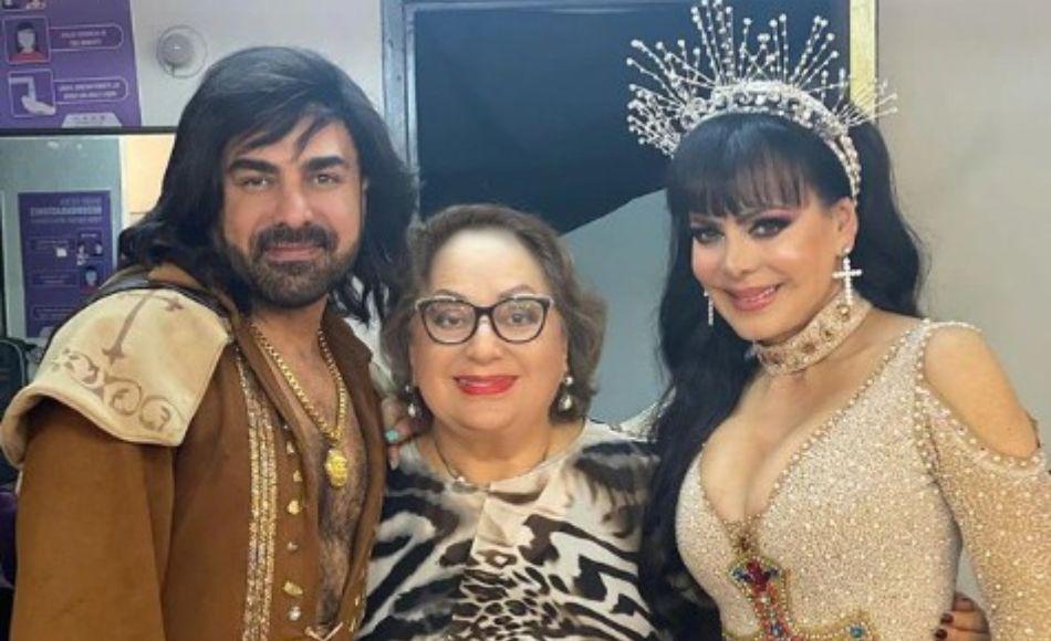 Aunque Maribel Guardia tiene años viviendo en la CDMX, Vilma Chacón reside en Costa Rica, y de vez en cuando viaja a la capital a visitarla, pese a la distancia, el amor las mantiene muy unidas.