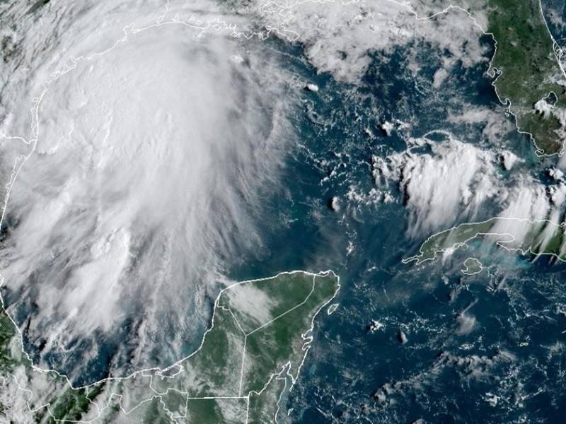 Se pronostica que Nicholas toque tierra como huracán en las costas de Texas esta tarde.