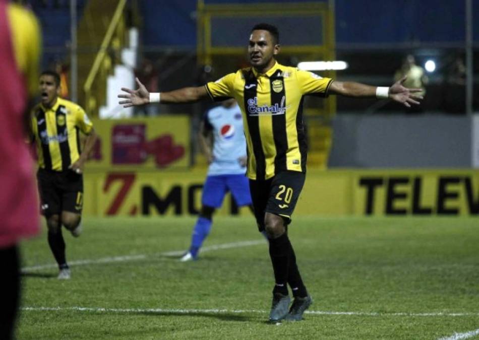Danilo Tobías celebrando su gol contra el Motagua.