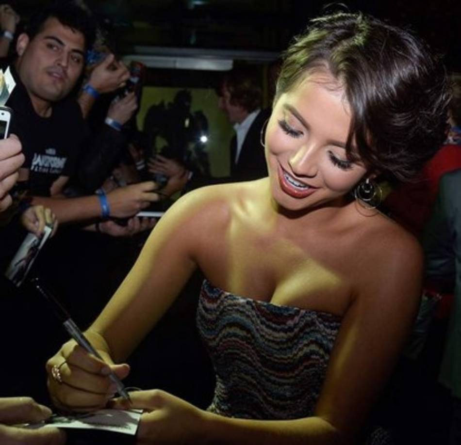 Isabela Moner cumplirá 17 años el 10 de julio de 2018.