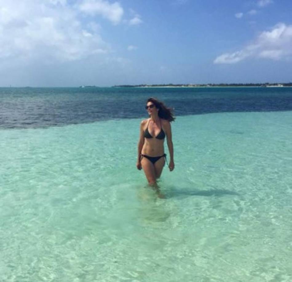 La supermodelo de 51 años Cynthia Ann Crawford, nombre de pila, tiene tres hijos y su figura sigue luciendo perfecta. Esta considerada junto con Elle Mac Pherson, Linda Evangelista, Claudia Schiffer y Naomi Campbell como una de las grandes tops de los 80 y 90.<br/>