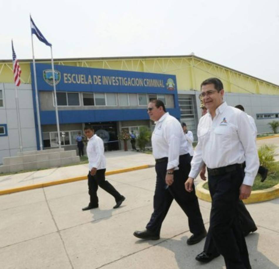 'Vamos a tener una policía ejemplo para la región, si tenemos la región en paz, ganará Honduras también. Muchas gracias y felicidades policía', puntualizó Hernández.<br/>