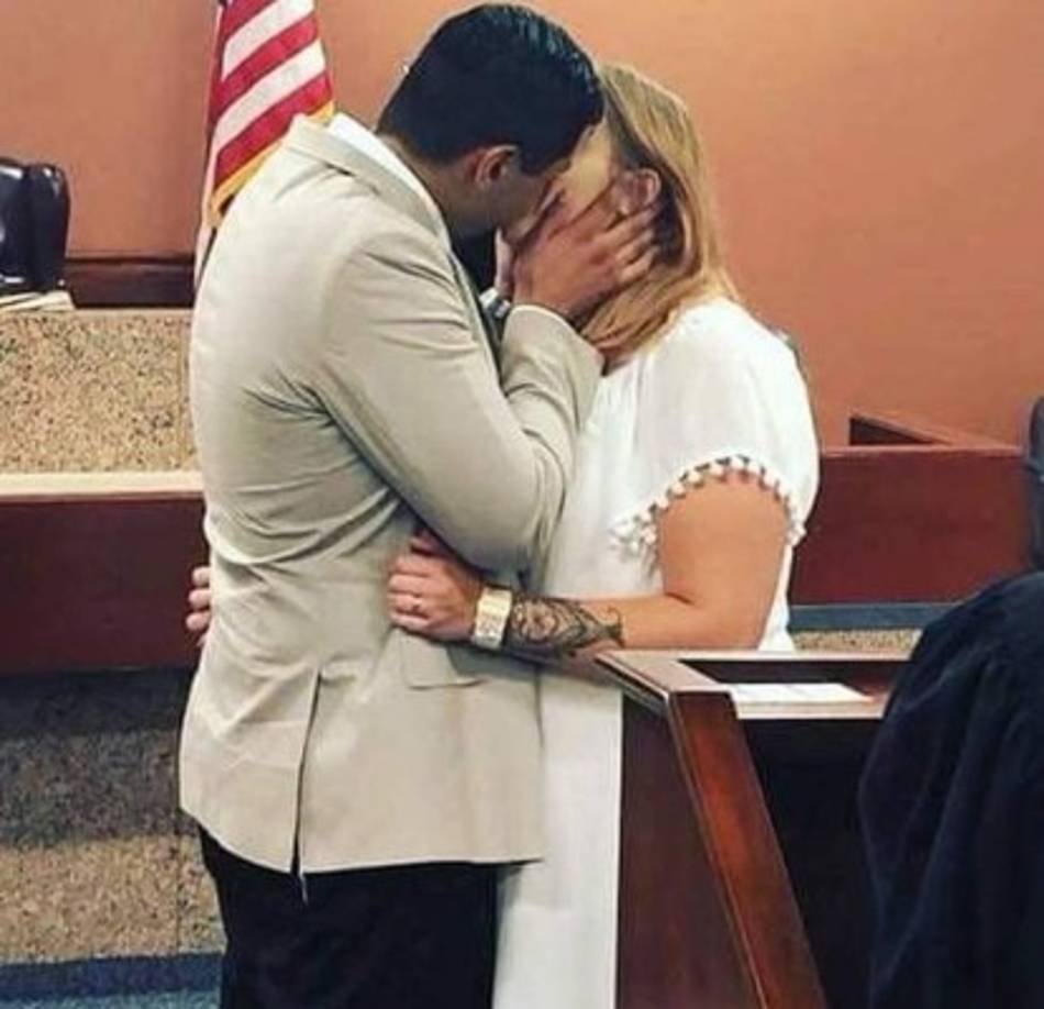 Leta también afirmó que teme que el esposo de su hermana, Andre Anchondo, se encuentre entre las víctimas ya que se encuentra desaparecido desde el tiroteo.