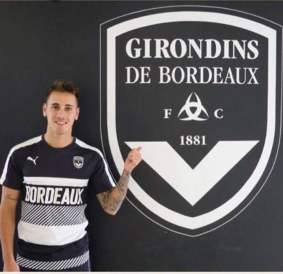 El centrocampista argentino de Newells's Old Boys, Daniel Mancini, firma con el Girondins de Burdeos hasta 2020.