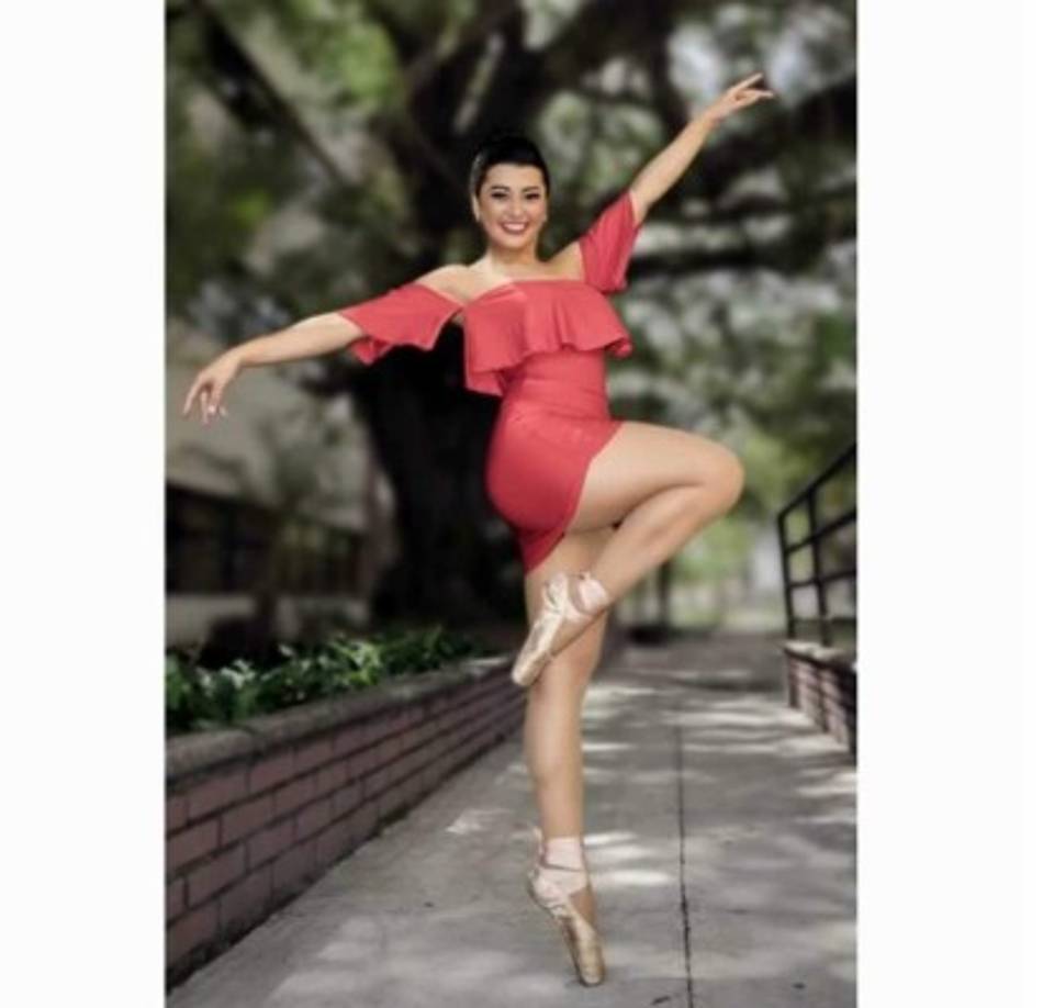 Milagro estudió baile en la escuela nacional de artes de Tegucigalpa.
