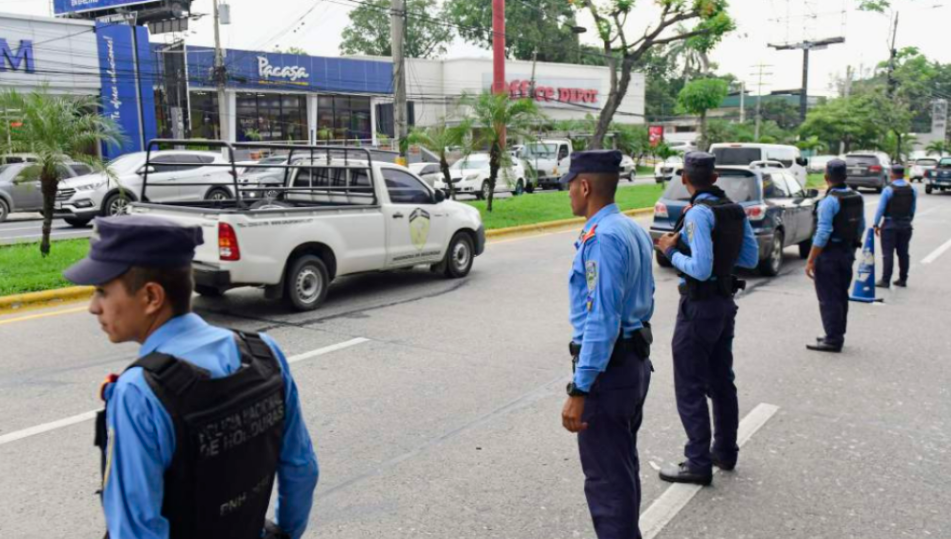 A 5,734 detuvieron en SPS por irrespetar el toque de queda